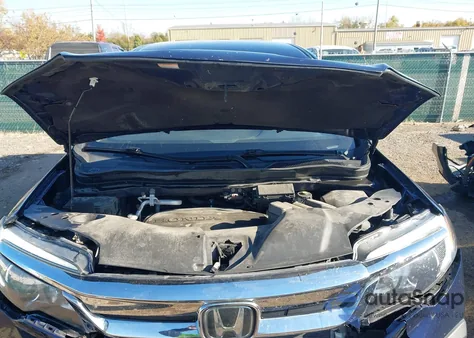 2021 Honda Pilot Awd Ex z USA, uszkodzony, nr VIN 5FNYF6H33MB013755